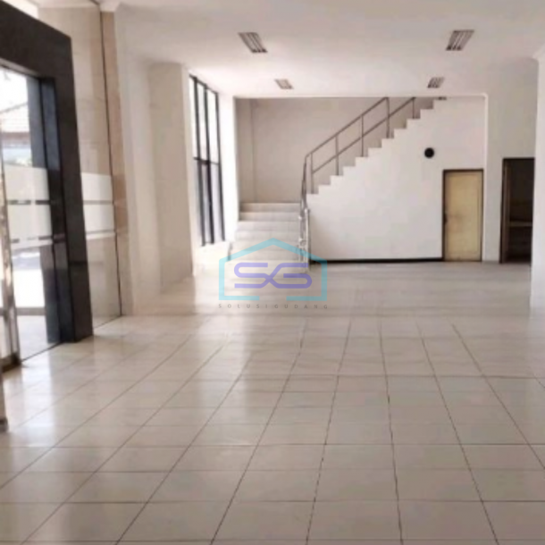 Disewakan Gudang Akses Container Luas Bangunan 7562 m² di Waru Sidoarjo-2