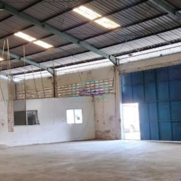 Disewakan Gudang Ada Kantor Luas Bangunan 2500 m² di Surabaya-1