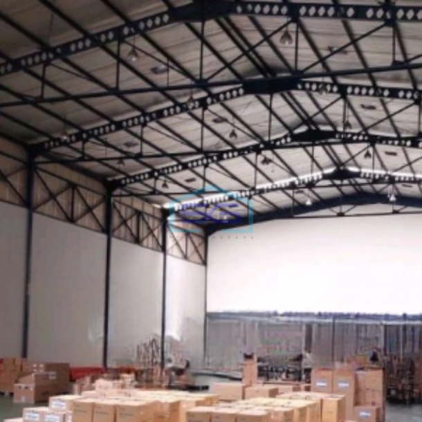 Dijual Gudang Bagus Ada Loading Dock Luas Bangunan  7000 m² Lokasi di Surabaya-3
