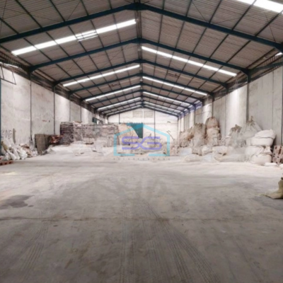 Disewakan Gudang Akses Container Luas Bangunan 3305 m² di Surabaya