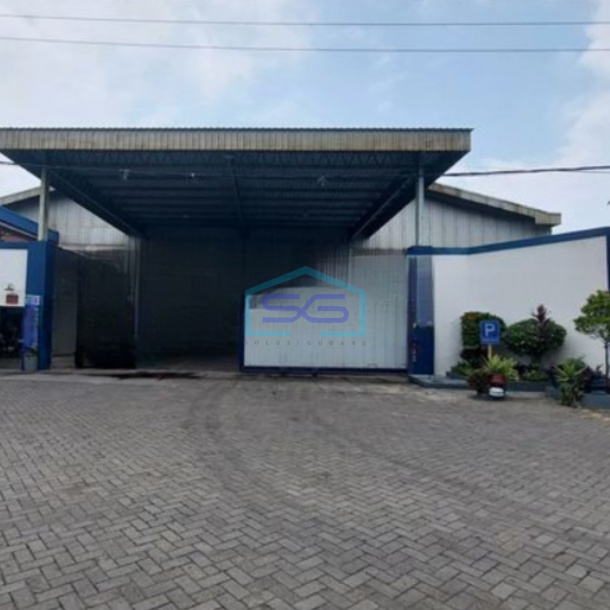 Disewakan Gudang Ada Kantor Luas Bangunan 3580 m² di Margomulyo Surabaya-1