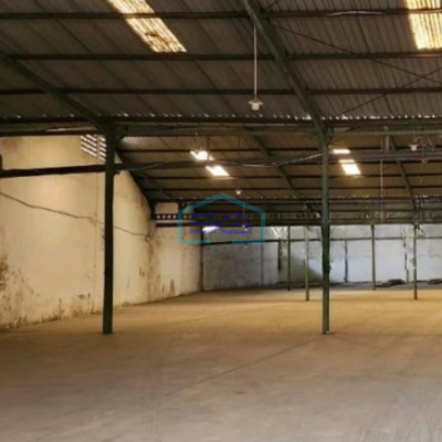 Disewakan Gudang Luas Bangunan 2500 m² Ada Ijin Industri Lokasi di Margomulyo Surabaya