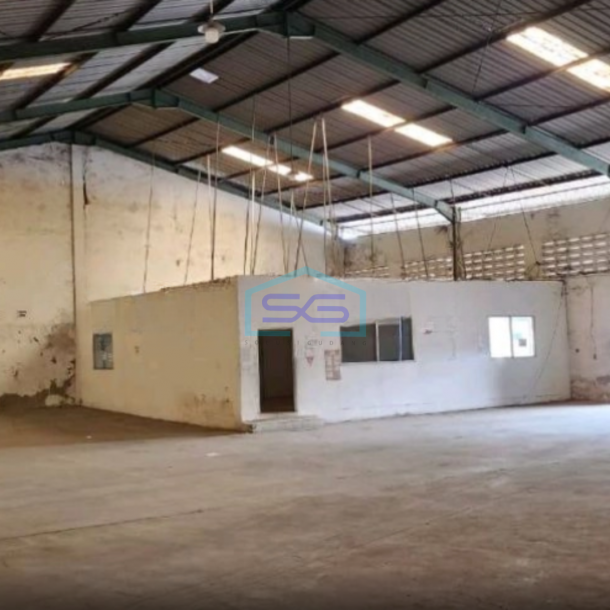 Disewakan Gudang Ijin Industri Siap Pakai di Margomulyo Surabaya Luas Bangunan 2500m2-1