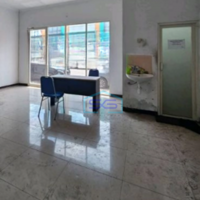 Disewakan Gudang Ada Kantor Luas Tanah  1260 m² Lokasi di Surabaya