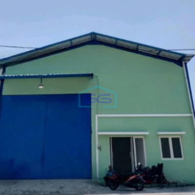 Dijual Gudang Akses Container Luas Tanah  396 m² Lokasi Bebas Banjir di Gresik