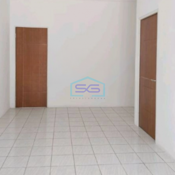 Dijual Gudang Akses Container Luas Tanah  396 m² Lokasi Bebas Banjir di Gresik-2