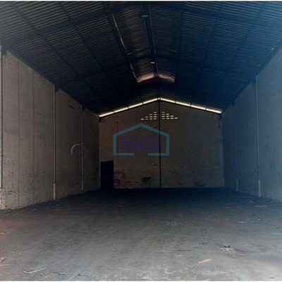 Disewakan gudang bagus 360m2 di Komp. Pergudangan Tegal Alur Miami