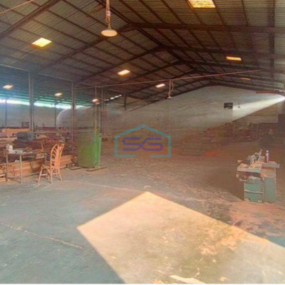 Dijual gudang besar 3000m2 di Pasar Kemis