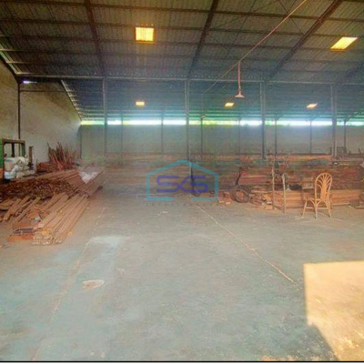 Dijual gudang besar 3000m2 di Pasar Kemis