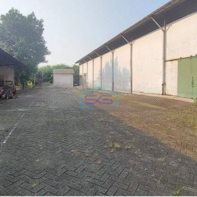 Dijual gudang besar 3000m2 di Pasar Kemis