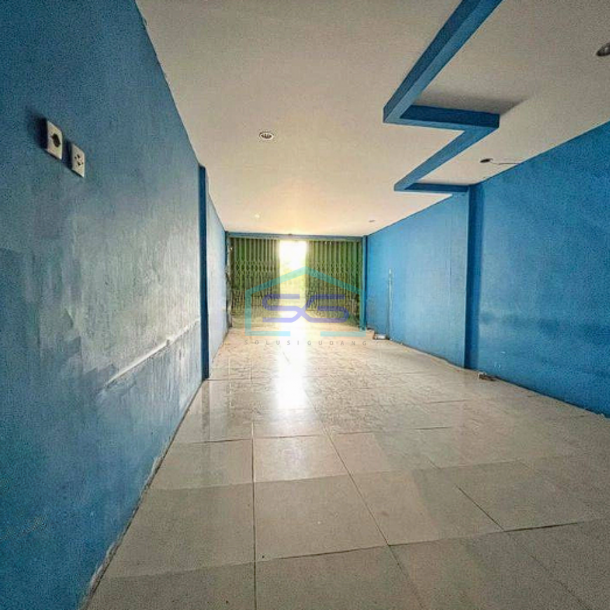 Disewakan Cepat Ruko 3 Lantai Gandeng Di Jakarta Barat LB 336m2-1