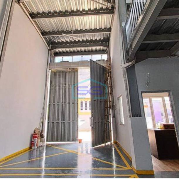 Disewakan gudang + kantor bagus siap pakai di Kalideres-11