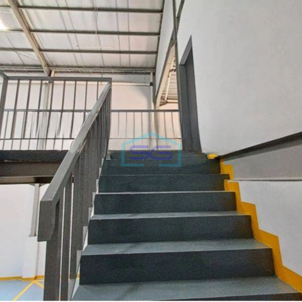 Disewakan gudang + kantor bagus siap pakai di Kalideres-10