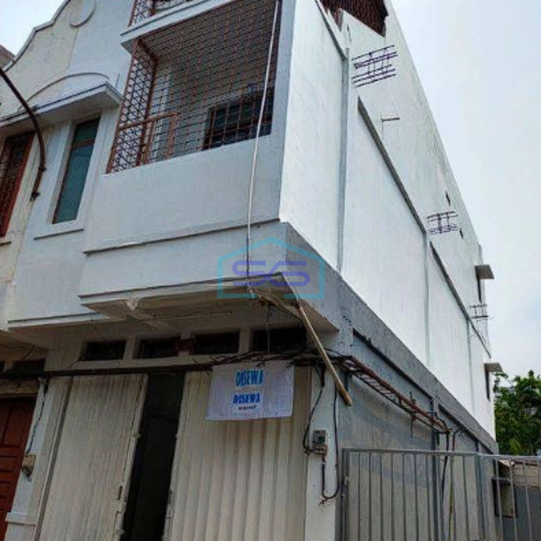 Disewakan Ruko Di Jakarta Barat Bangunan 3 Lantai LB 168m2-1