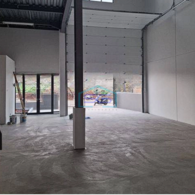 Dsewakan gudang baru bagus di Taman Tekno Bsd City