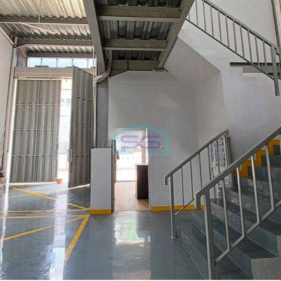 Dsewakan gudang + kantor 687m2 di Kalideres