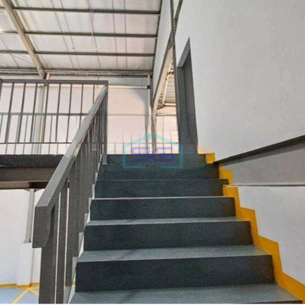 Dsewakan gudang + kantor 687m2 di Kalideres-1