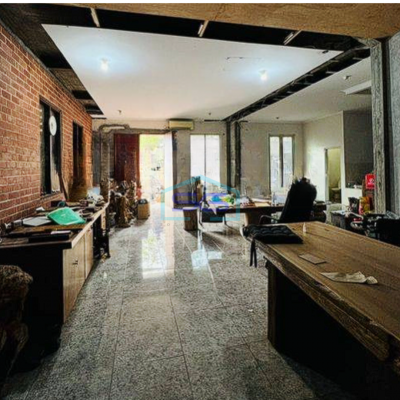 Disewakan dan dijual gudang 1200m2 bagus di Cipondoh