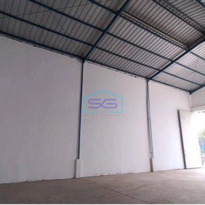 Disewakan gudang siap pakai di Jurumudi Daan Mogot