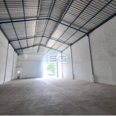 Disewakan gudang siap pakai di Jurumudi Daan Mogot