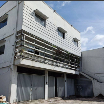 Disewakan gudang bebas banjir siap pakai di Tanjung Pura Kalideres