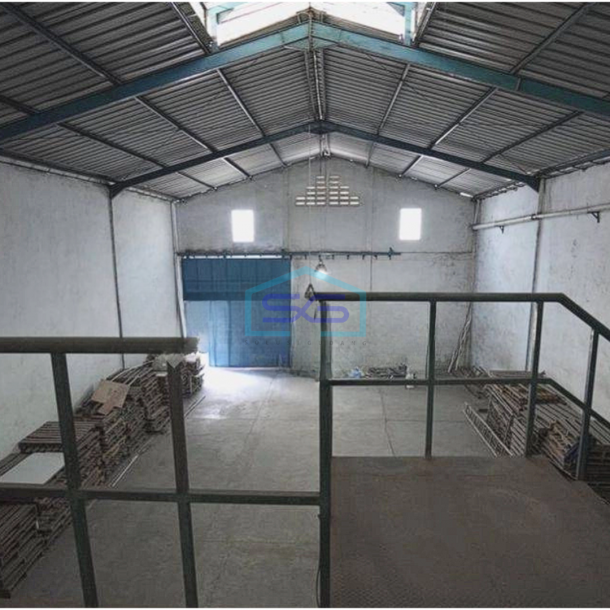 Disewakan gudang siap pakai 580 m2 di  Daan mogot-5