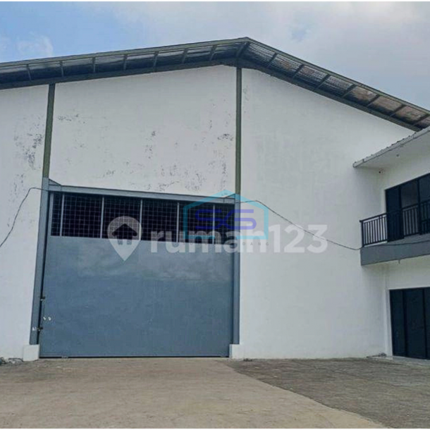 Disewakan gudang bagus 1000m2 muat container 20 feet di Cipondoh-5