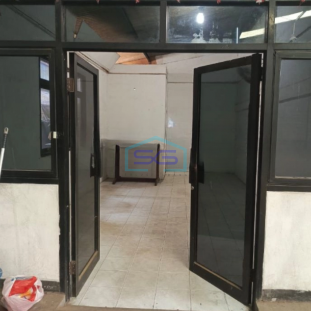 Disewakan Gudang Ada Kantor Luas Tanah  500 m² Lokasi Karawaci Tangerang-2