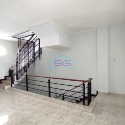 Dijual Ruko 3 Lantai Luas Bangunan  250 m² Lokasi Pasar Kaliki Bandung