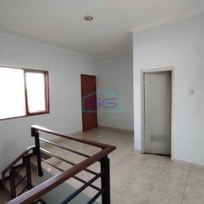 Dijual Ruko 3 Lantai Luas Bangunan  250 m² Lokasi Pasar Kaliki Bandung