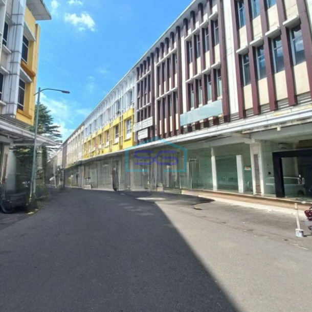 Dijual Ruko Bagus 3 Lantai Lokasi Strategis Di Summarecon Bekasi-1