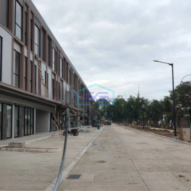 Dijual Ruko Luas Bangunan 195 m² di Lippo Cikarang Lokasi Strategis-2