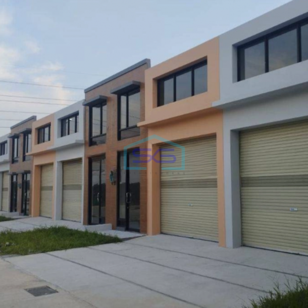 Dijual Gudang Lokasi Strategis Harga Bisa Nego di Karawang Barat Luas Tanah 324 m²-1