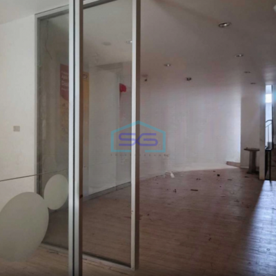 Disewakan Ruko 3 Lantai Luas Bangunan   175 m² Lokasi Malang