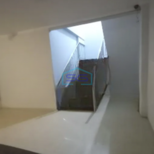 Disewakan Ruang usaha Luas Tanah 700 m² Lokasi Bebas Banjir di Karangpilang Surabaya-2