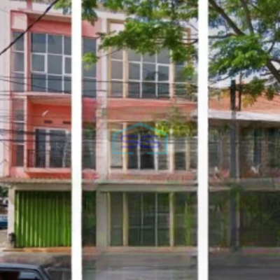 Disewakan Ruko Luas Bangunan 175 m² Lokasi Bebas Banjir di Dinoyo Malang