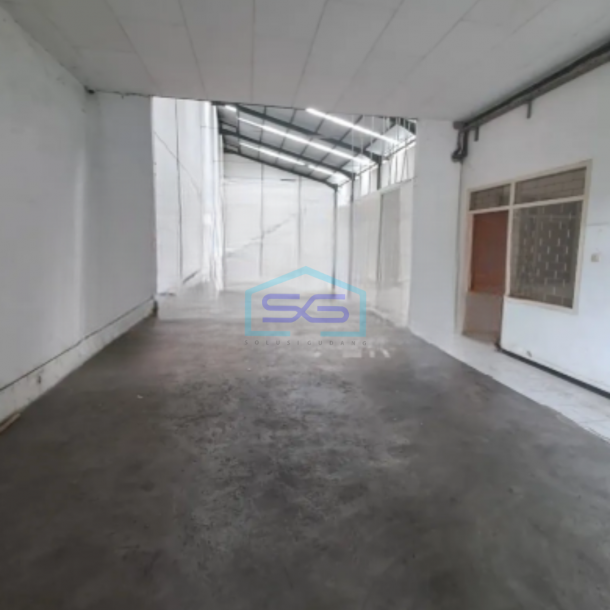 Disewakan Gudang Luas Tanah  414 m² Lokasi Bebas Banjir di Blimbing Malang-4
