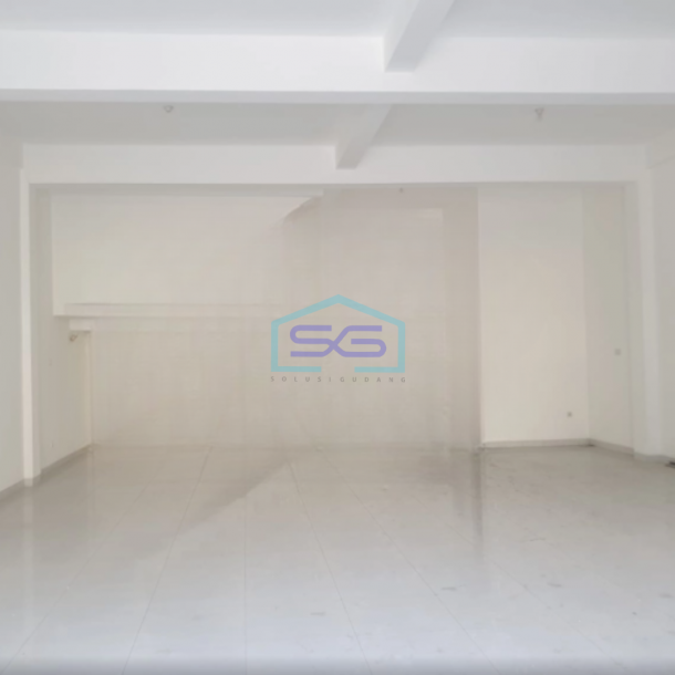 Disewakan Ruko 2 Lantai Luas Tanah  195 m² Lokasi Blimbing Malang-3