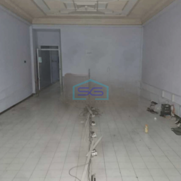 Disewakan Ruko Luas Bangunan  270 m² Lokasi Strategis di Klojen Malang-4