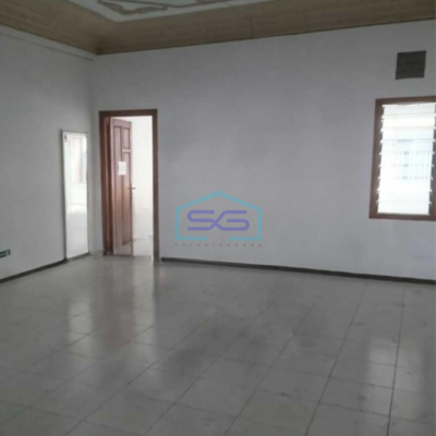 Disewakan Ruko Luas Bangunan  270 m² Lokasi Strategis di Klojen Malang