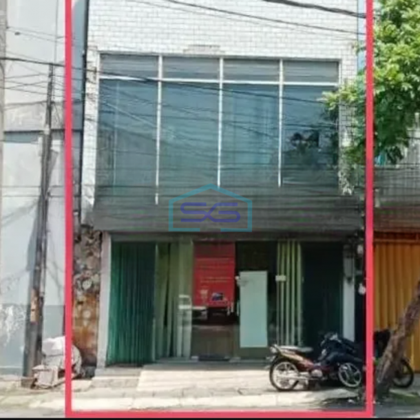 Dijual Ruko Lokasi Bebas Banjir di Genteng Surabaya Luas Bangunan 270 m²-1