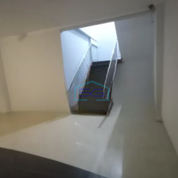 Disewakan Ruang Usaha Lokasi Karangpilang Surabaya Luas Tanah 700 m²-2