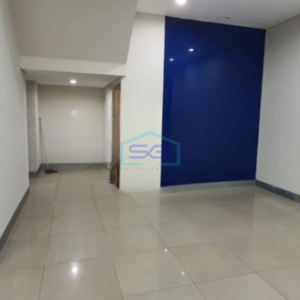 Disewakan Ruko LB 150m2 SHM Dekat Kayutangan di Klojen Malang Kota-2