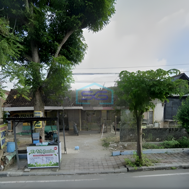 Dijual Tanah Pinggir Jalan Ada Bangunan LT 1500m2 SHM Teuku Umar Ngawi Jawa Timur-1