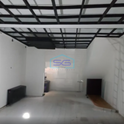 Dijual Ruko Bagus Bangunan 2 Lantai SHM di Daerah Klojen Malang