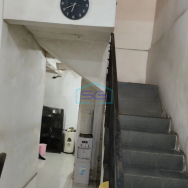 Dijual Ruko Luas Bangunan  266 m² Lokasi Pinggir Jalan Raya Pakisaji Malang Jawa Timur-2