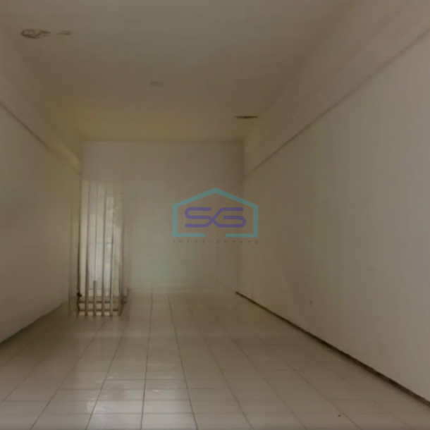 Disewakan Ruko Luas Bangunan 145 m² Lokasi Strategis di Klojen Malang-2