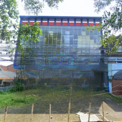 Disewakan Ruko Luas Bangunan 132 m² Lokasi Strategis di Blimbing Malang