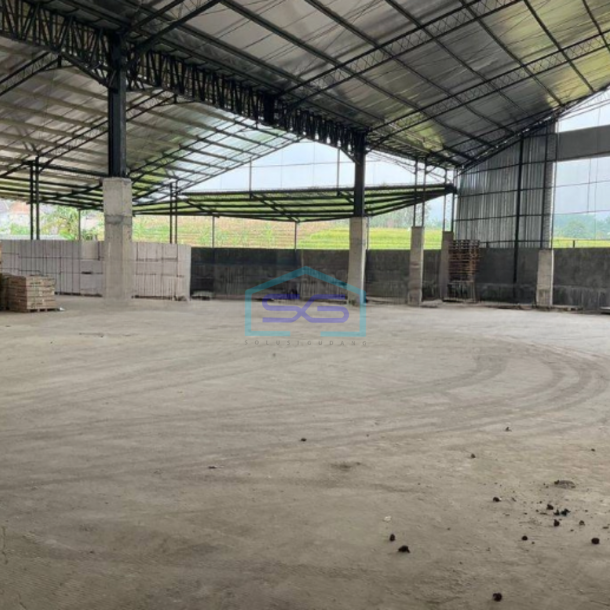 Dijual Gudang Siap Pakai Luas Bangunan 1500 m² di Boja Semarang-1