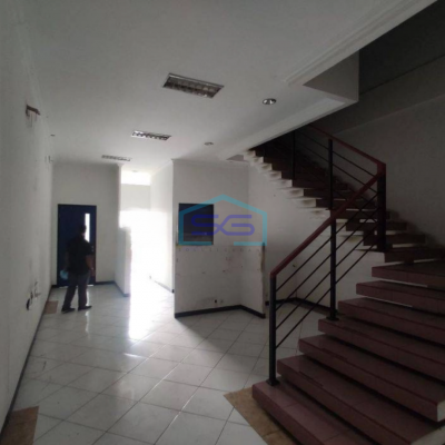 Dijual Ruko Bagus di Jalan Pamularsih, Semarang LT 1011m2